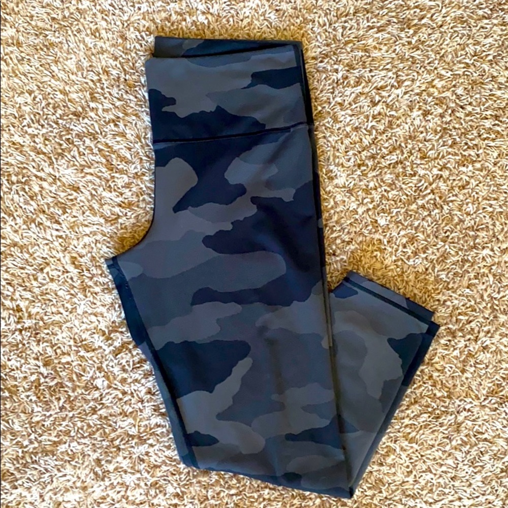Camo leggings